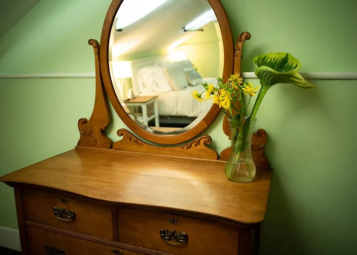 Black Walnut Bed And Breakfast